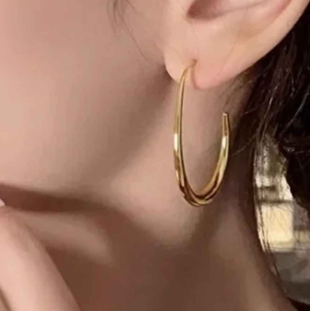18k gold plated oval drop earrings; nwot